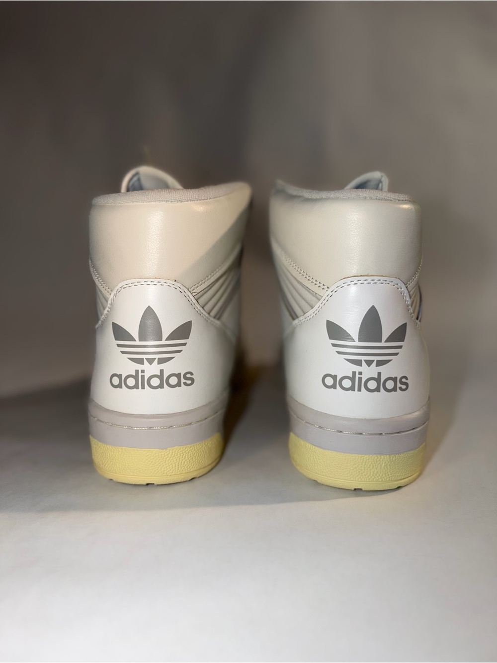 Adidas Rivalry 11M - Picture 2 of 6